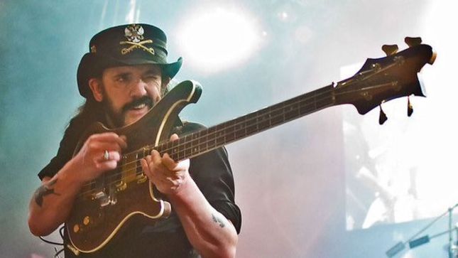 KILLSWITCH ENGAGE Pay Tribute To LEMMY During Rhode Island Show; Fan-Filmed Video Posted